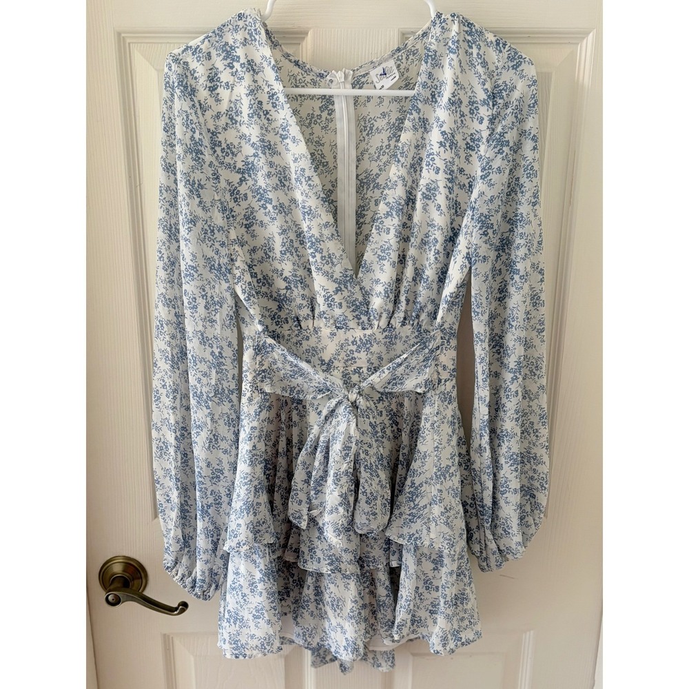Selfie Leslie Women M Blue Floral Long Sleeve Belted Romper Plunge Neck